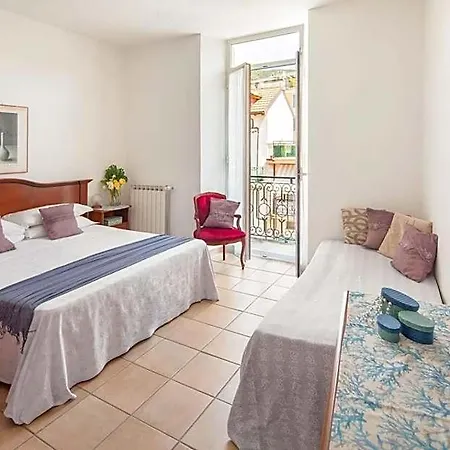 Hotel Mimosa