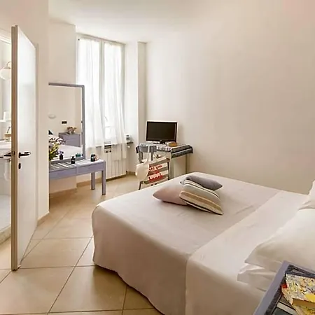 Hotel Mimosa 2*